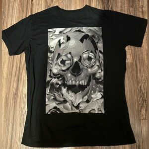 Size L Men’s James Jean Black and white skull graphic tee shirt